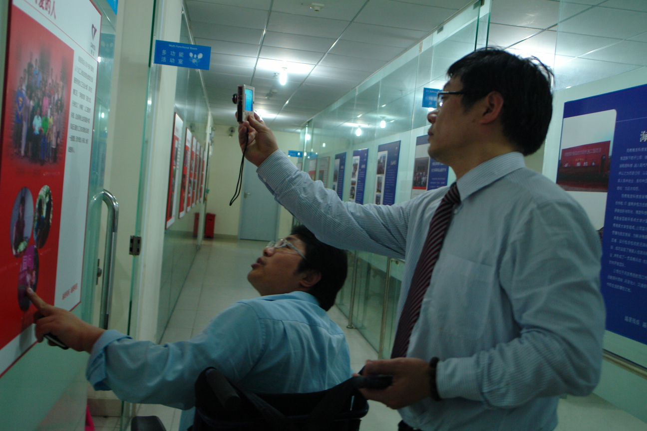 Slide 01