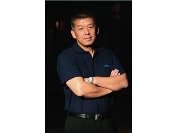 黄健铭博士1元月薪加盟残友任集团董事长