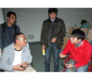 残友集团董事长论大学毕业生择业与创业