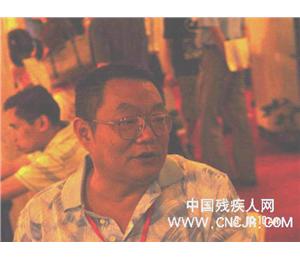 北京:中国残疾人企业成果展场访郑卫宁